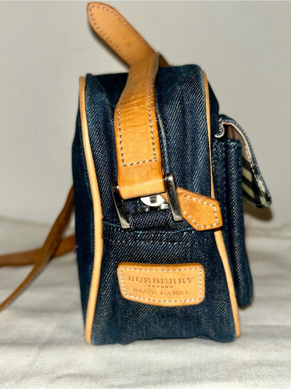 Burberry Blue Label Denim Camera Bag, Authentic Vintage Rare crossbody - Picture 5 of 8